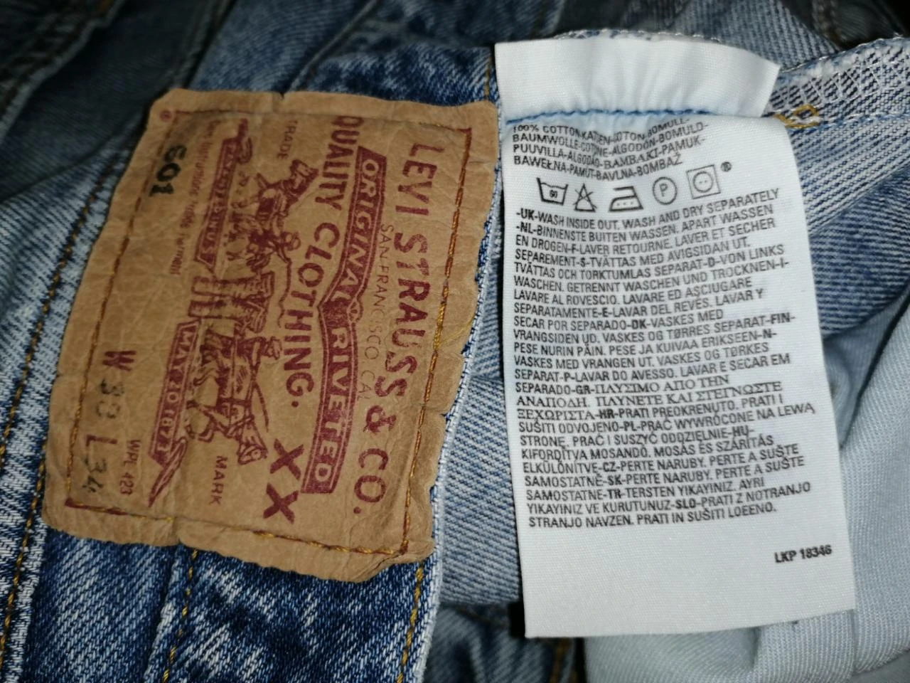 Short en jean bleu clair effet usé à franges "Levi's" 501 – photo 8